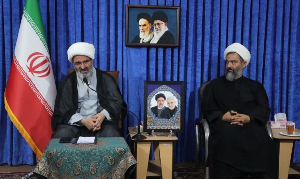 دیدار رئیس و اعضای ستاد برگزاری نماز جمعه درجزین با نماینده ولی فقیه در استان سمنان