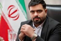 یادبودی برای «مادر ایل سنگسر» در مهدیشهر