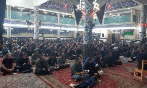 بازدید مسئولان قضایی و انتظامی مهدیشهر از مساجد در شبهای قدر بازدید مسئولان قضایی و انتظامی مهدیشهر از مساجد در شبهای قدر