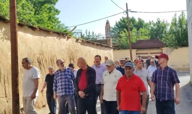 تور گردشگری و محله گردی در بافت تاریخی شهمیرزاد برگزار شد