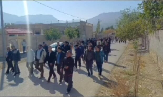 همایش پیادهروی و جشنواره فرهنگی ورزشی بومی و محلی در فولادمحله برگزار شد همایش پیادهروی و جشنواره فرهنگی ورزشی بومی و محلی در فولادمحله برگزار شد