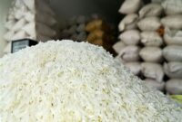 10 تن برنج وارداتی در مهدیشهر توزیع شد