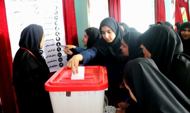 رقابت ۱۵.۵ هزار دانش‌آموز استان سمنان برای حضور در شوراهای دانش‌آموزی