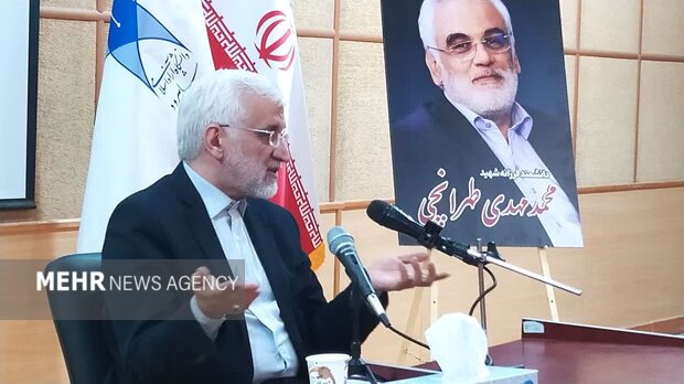 «روایتگری صحیح» سلاح مقابله با جنگ روایی دشمن؛ تلاش جهادی لازمه پیشرفت