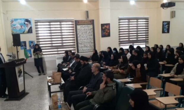 تقویت روحیه مسئولیت‌پذیری با مشارکت دانش‌آموزان در شوراهای مدرسه