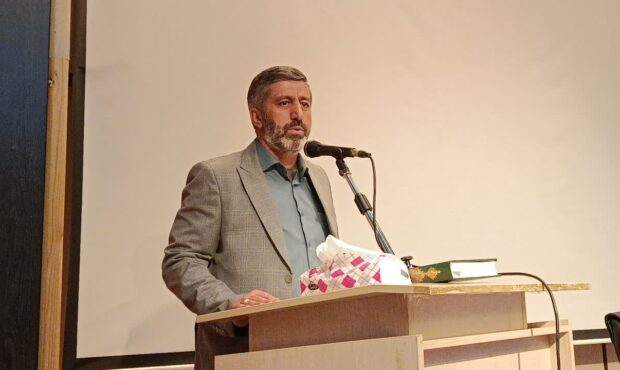 تجلیل از خانواده پاسداران همزمان با میلاد حضرت فاطمه زهرا(س) تجلیل از خانواده پاسداران همزمان با میلاد حضرت فاطمه زهرا(س)