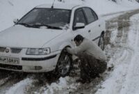 محور شهمیرزاد–فولادمحله به‌دلیل بارش برف مسدود شد