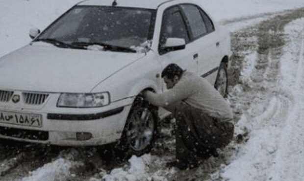 محور شهمیرزاد–فولادمحله به‌دلیل بارش برف مسدود شد