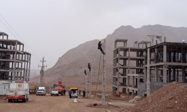 افزایش ظرفیت شبکه برق مسکن ملی شهمیرزاد در قالب مانور عملیاتی افزایش ظرفیت شبکه برق مسکن ملی شهمیرزاد در قالب مانور عملیاتی