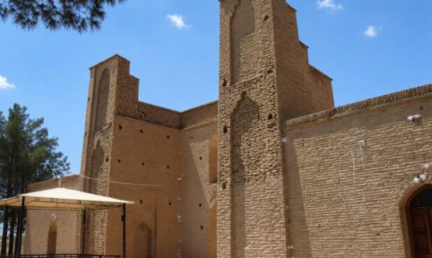 چرا جوان سمنانی مفاخرش را نمی‌شناسد؟