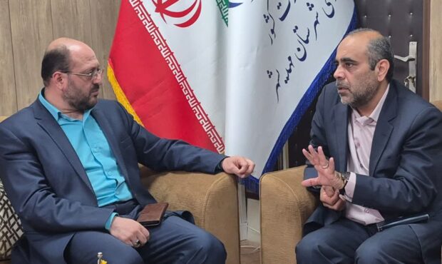 استقبال گردشگران از نان سنگسری استقبال گردشگران از نان سنگسری