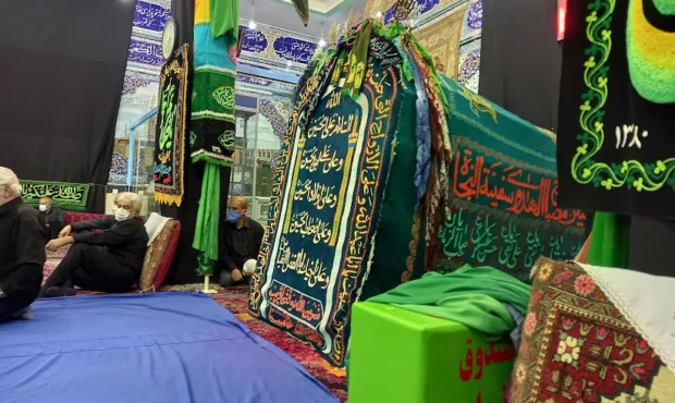 برگزاری آیینهای عزاداری از محرم تا پایان صفر با قدمتی بیش از دو قرن برگزاری آیینهای عزاداری از محرم تا پایان صفر با قدمتی بیش از دو قرن
