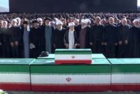 مردم نماز وداع را حماسی اقامه کردند