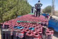 سقف ایمن برای ۳۷ خانواده مددجوی بهزیستی سمنان؛ ۳۰۰رول ایزوگام توزیع شد