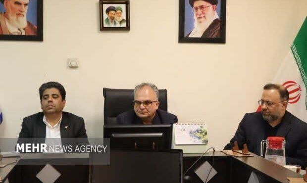 پلاککوبی شترها و نظارت بر ساربانان برای ایمنی راهآهن در سمنان پلاککوبی شترها و نظارت بر ساربانان برای ایمنی راهآهن در سمنان