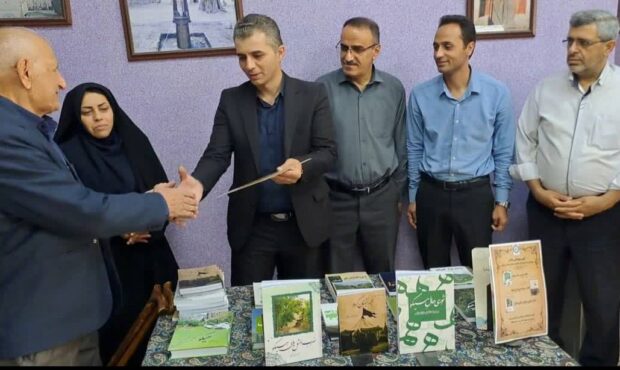 رونمایی از سه عنوان کتاب دوستعلی صالحی هیکویی در شهمیرزاد