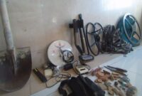 دستگیری سه حفار غیرمجاز در مهدیشهر / کشف گنجیاب و سکههای عتیقه