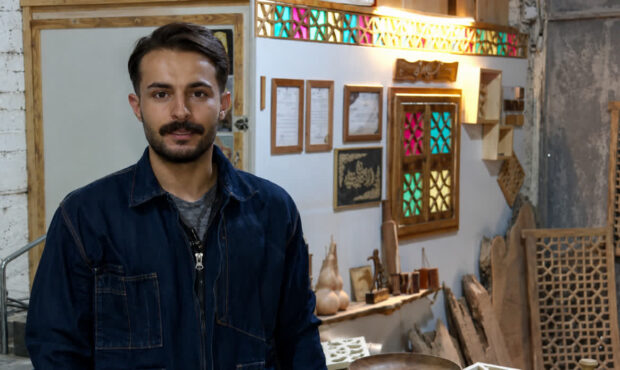 گره‌چینی شهمیرزاد / هنر کهن چوب در دستان نسل جوان