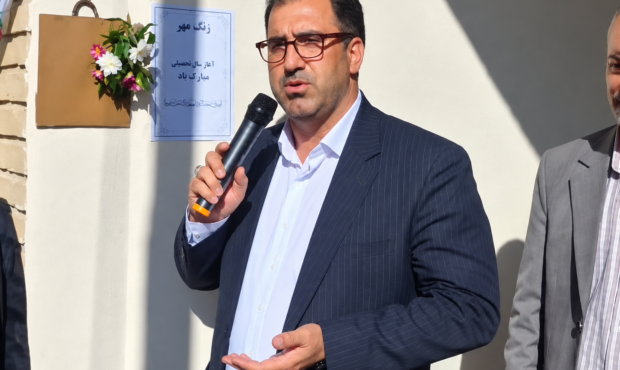 دانشآموزان امروز، آیندهسازان ایران عزیز هستند دانشآموزان امروز، آیندهسازان ایران عزیز هستند