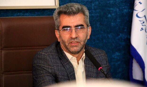 افتتاح زمین چمن مصنوعی ویژه دانش‌آموزان در فولادمحله مهدی‌شهر